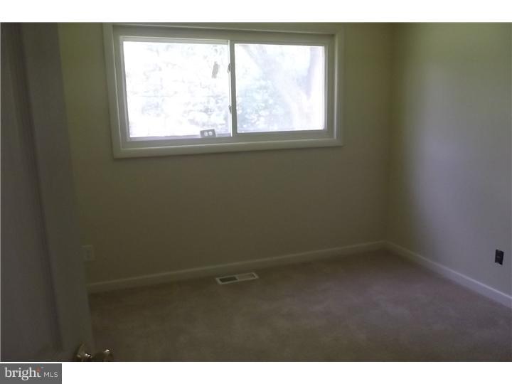 809 Cypress Road Warminster, PA 18974 - Photo 11 of 16