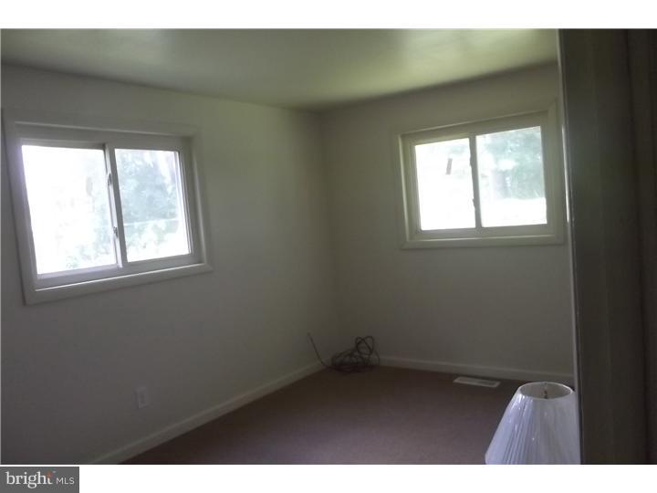 809 Cypress Road Warminster, PA 18974 - Photo 12 of 16