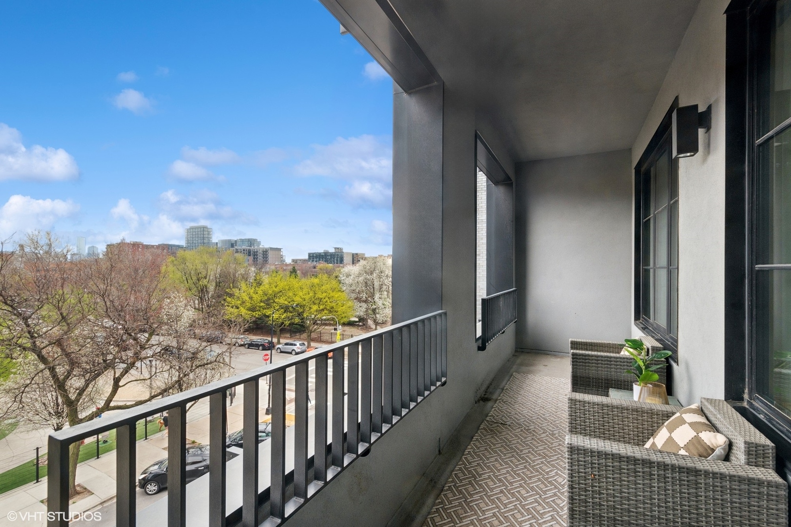 1400 West Monroe Street, Unit 4F Chicago, IL 60607 - Photo 20 of 22 a view of a balcony