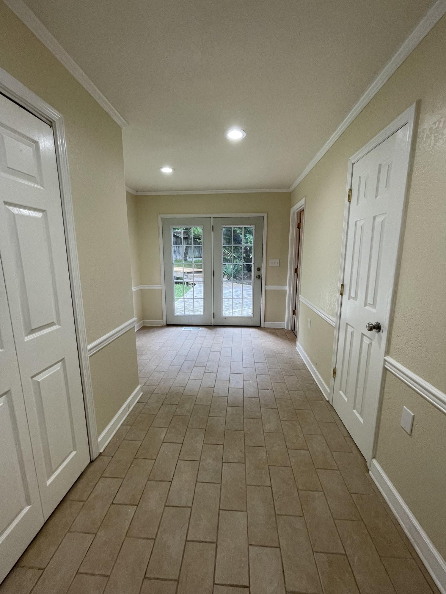 474 Pumpkin Hollow Road Heiskell, TN 37754 - Photo 19 of 22 a view of empty room with front door