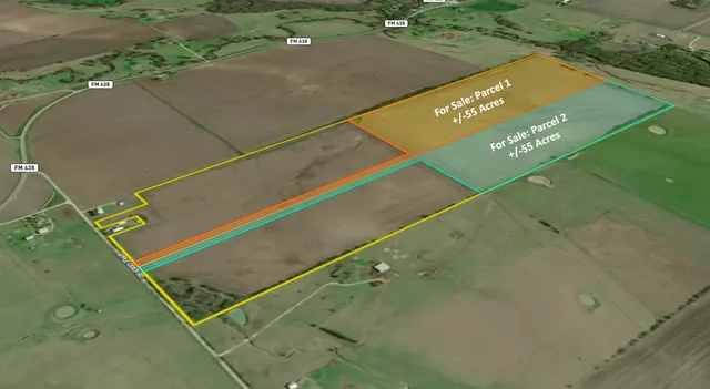 a view of a tennis court