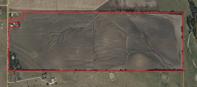 a view of a tennis court