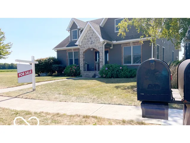 $470,000 | 737 Mulberry Lane, Tipton, IN 46072