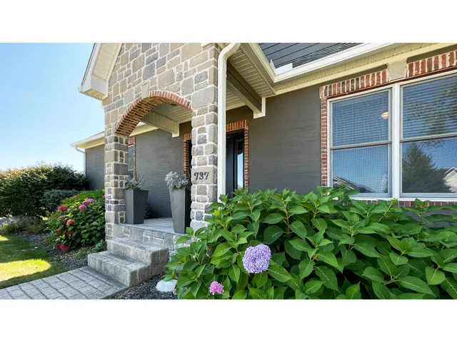 $470,000 | 737 Mulberry Lane, Tipton, IN 46072