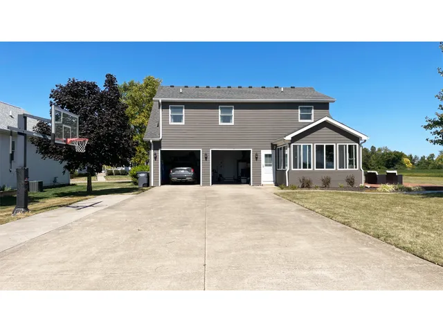 $470,000 | 737 Mulberry Lane, Tipton, IN 46072