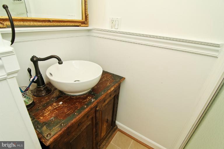116 Rittenhouse Street Northeast Washington, DC 20011 - Photo 7 of 30 Bath