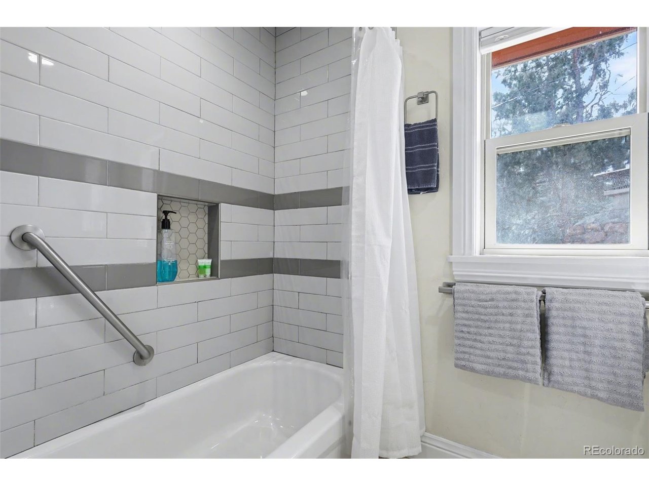 1702 West Cheyenne Road Colorado Springs, CO 80906 - Photo 17 of 29 Gallery Image 17