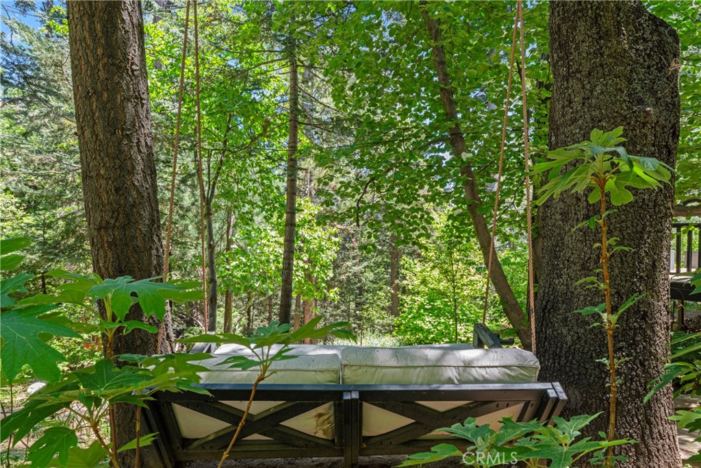 609 Millburn Road Lake Arrowhead, CA 92352 - Photo 26 of 60 a view of yard with seating area