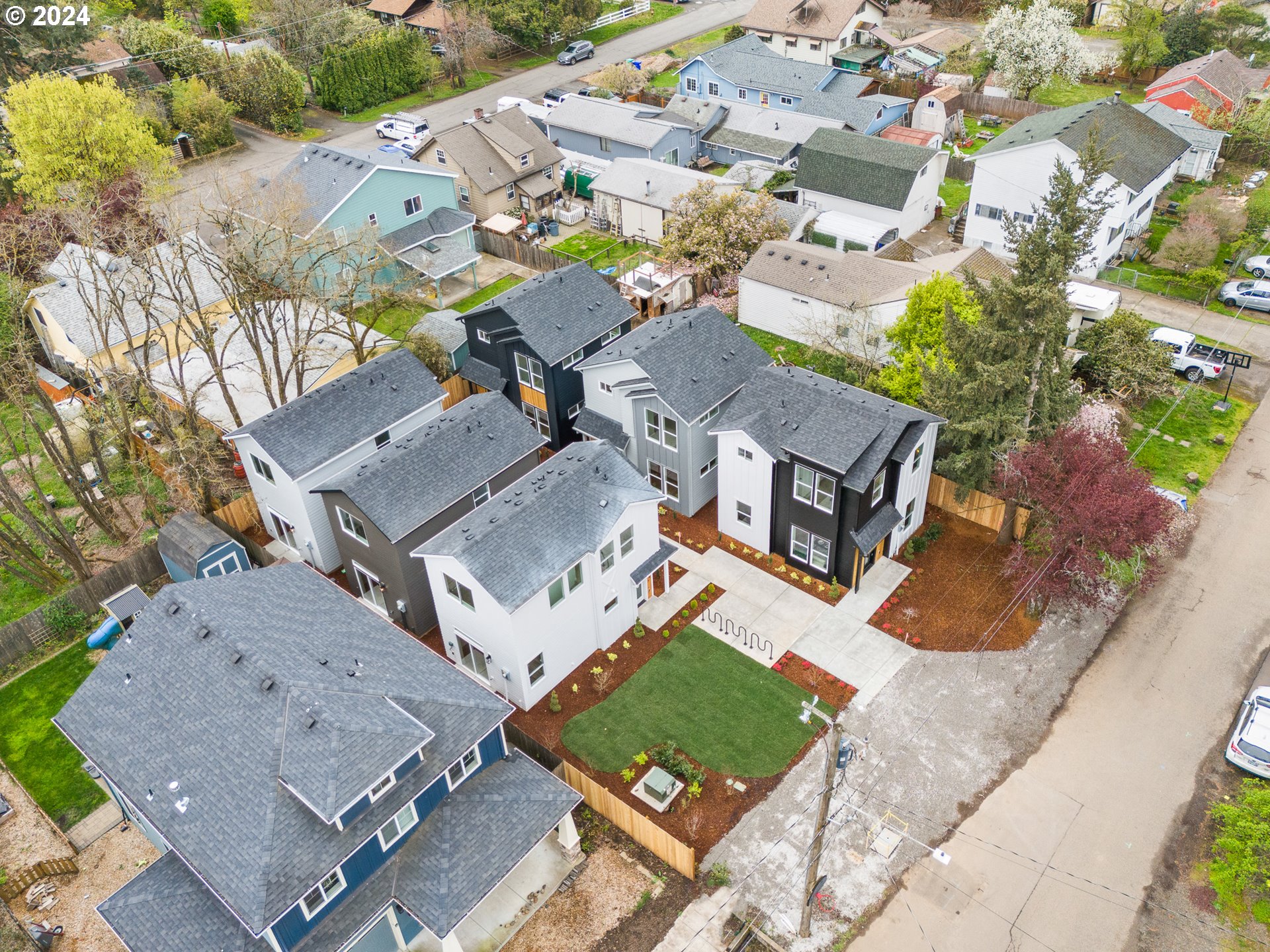 5512 Southeast Rural Street Portland, OR 97206 - Photo 13 of 15 Gallery Image 13