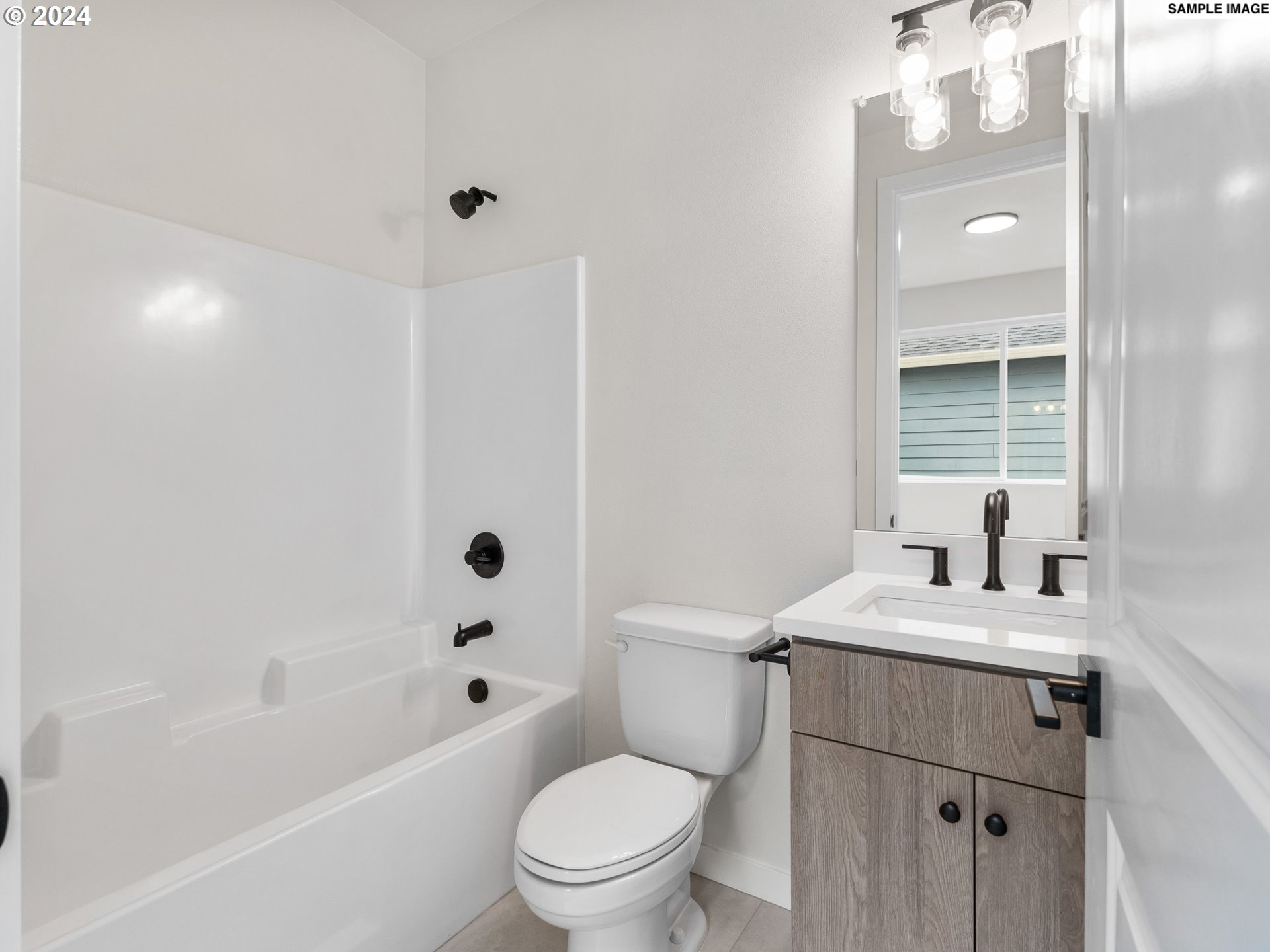 5512 Southeast Rural Street Portland, OR 97206 - Photo 8 of 15 Gallery Image 8