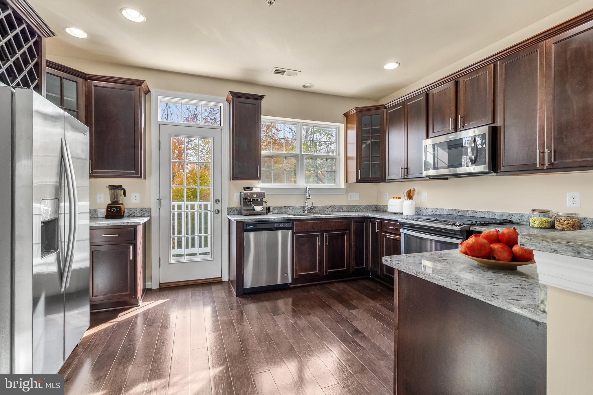 7394 Riding Meadow Way Manassas, VA 20111 - Photo 3 of 29