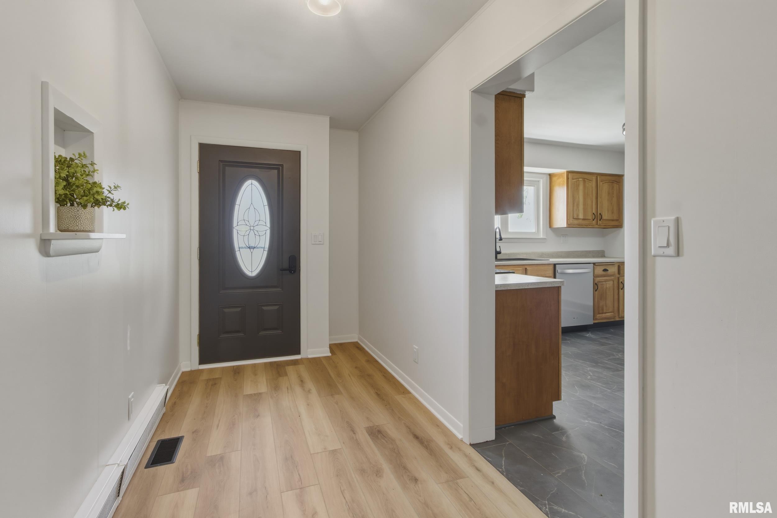 15465 Highway 67 Macomb, IL 61455 - Photo 2 of 40