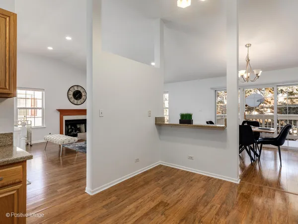 $449,000 | 121 Commons Court, Wheeling, IL 60090