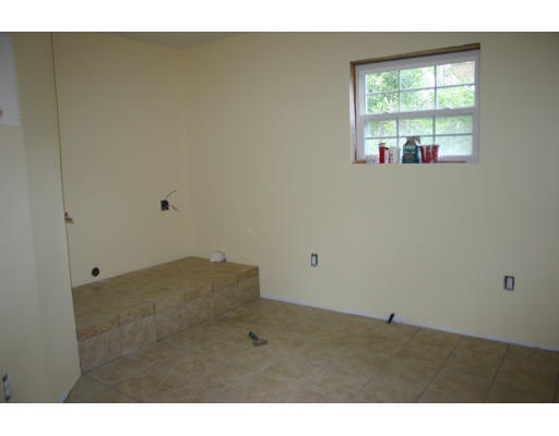 155 Ellis Road Westminster, MA 01473 - Photo 21 of 28
