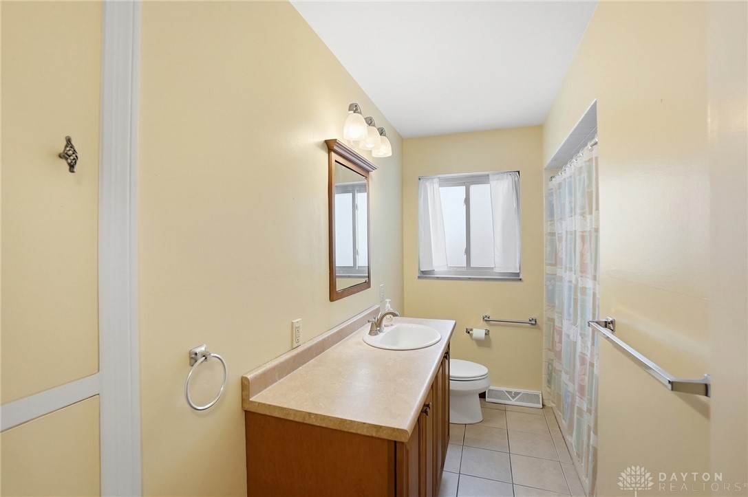 3689 East Patterson Road Beavercreek, OH 45430 - Photo 15 of 41