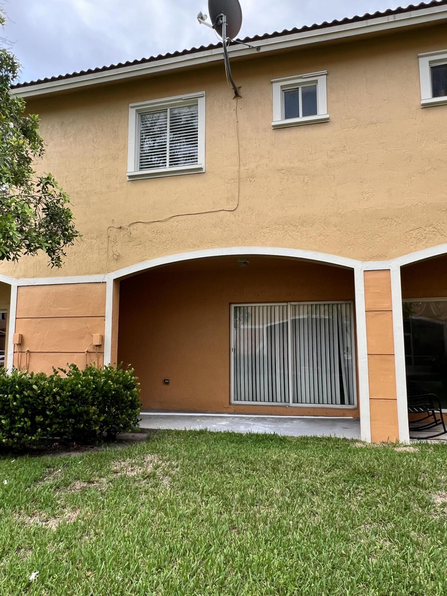 570 St Tropez Lane Margate, FL 33068 - Photo 33 of 33 40