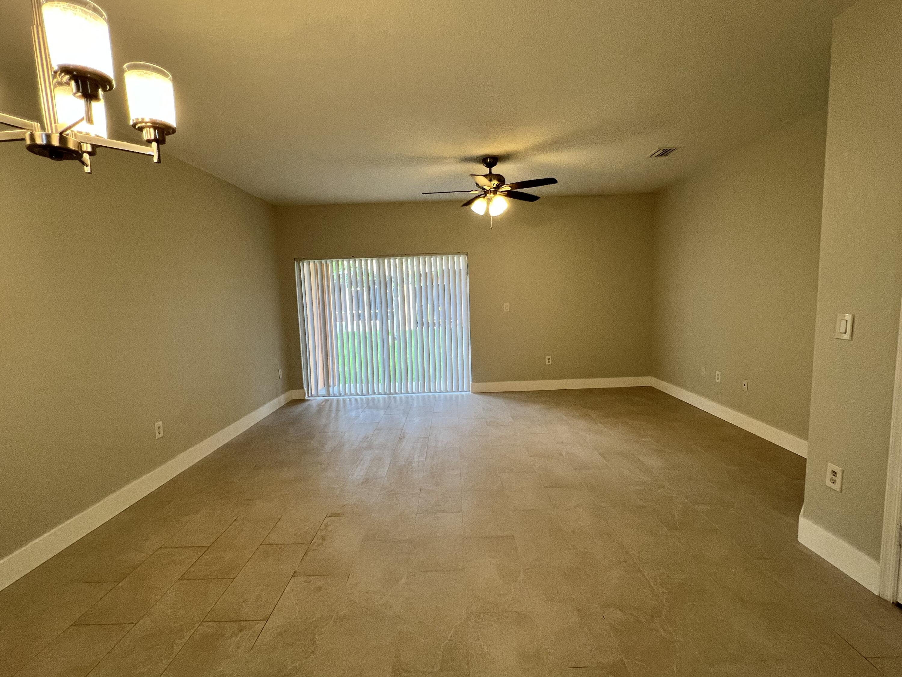 570 St Tropez Lane Margate, FL 33068 - Photo 9 of 33 17