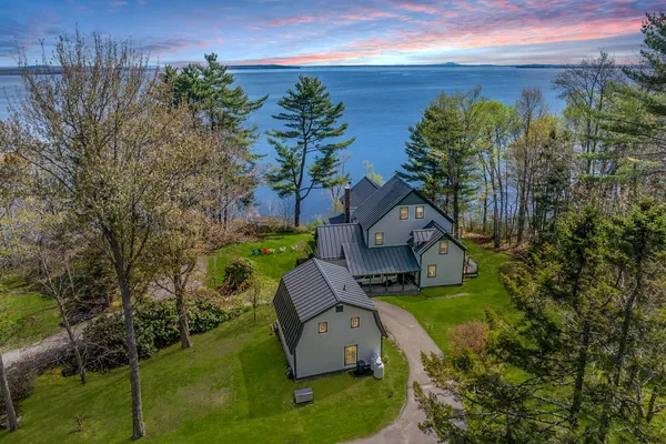 $2,625,000 | 22 Windward Lane, Northport, ME 04849