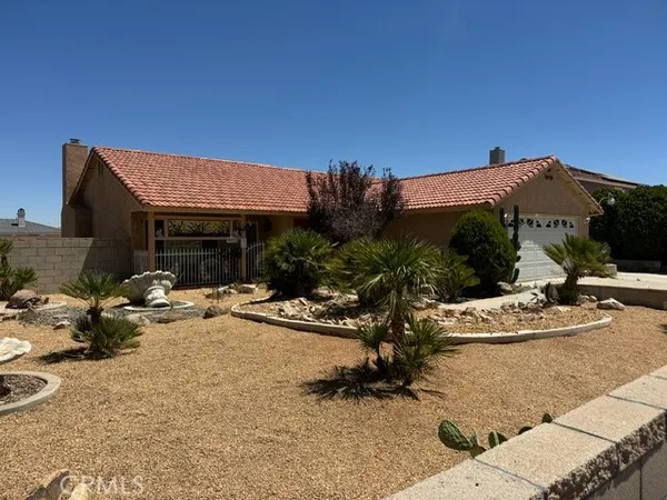 $395,000 | 22410 Broken Lance Court, Apple Valley, CA 92307