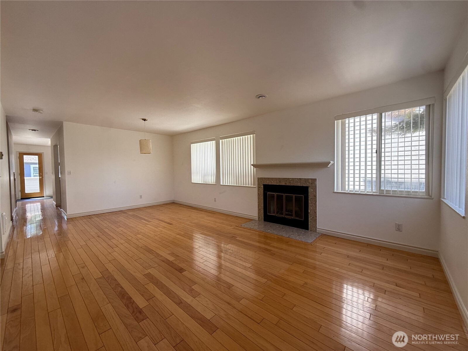 2327 North 65th Street Seattle, WA 98103 - Photo 11 of 30