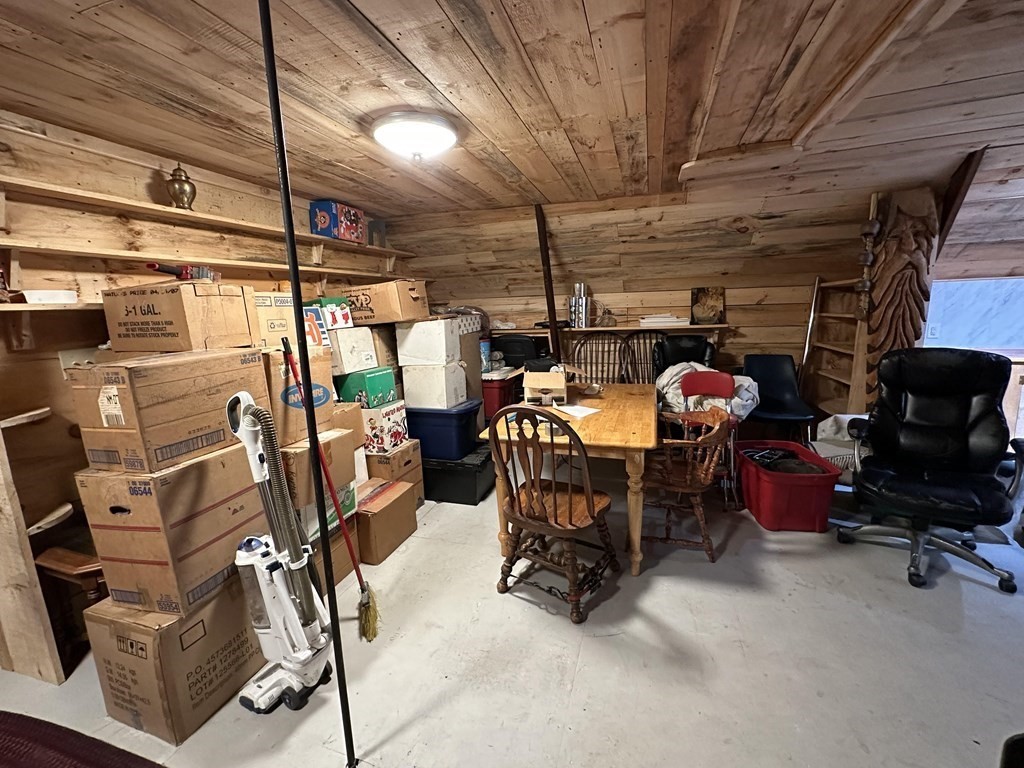 24 High Street Ware, MA 01082 - Photo 9 of 27 Gallery Image 9