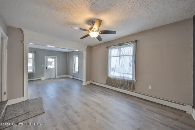 $1,900 | 518 Pen Argyl Street, Pen Argyl, PA 18072