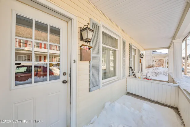 $1,900 | 518 Pen Argyl Street, Pen Argyl, PA 18072