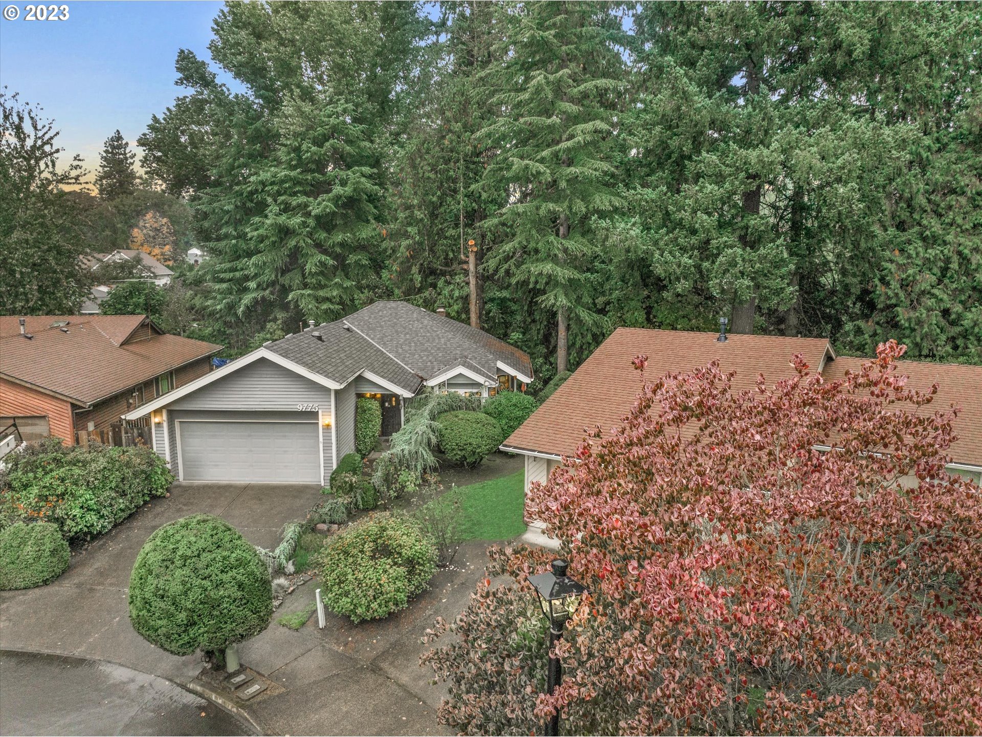 9775 Southwest Cook Court Tigard, OR 97224 - Photo 2 of 34 Gallery Image 2