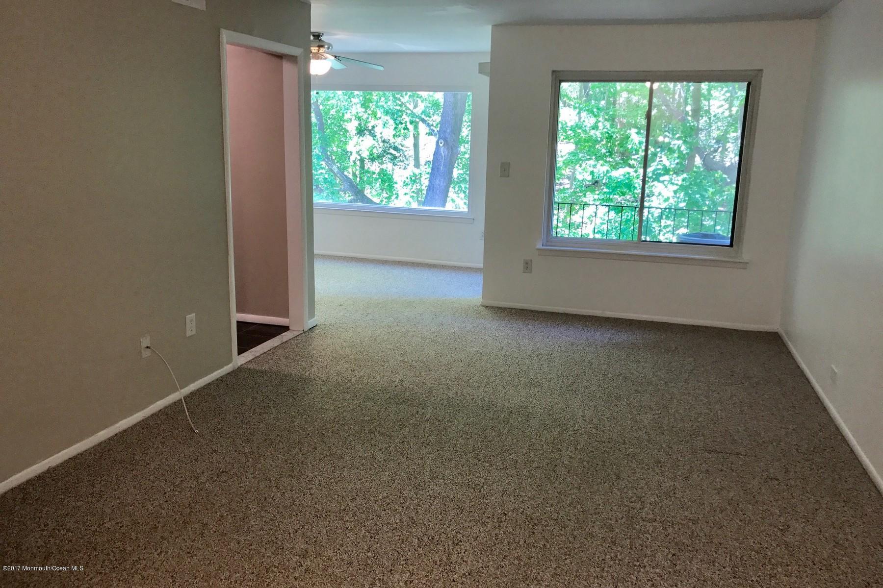 200 Portland Road, Unit E9 Highlands, NJ 07732 - Photo 3 of 15 Living room