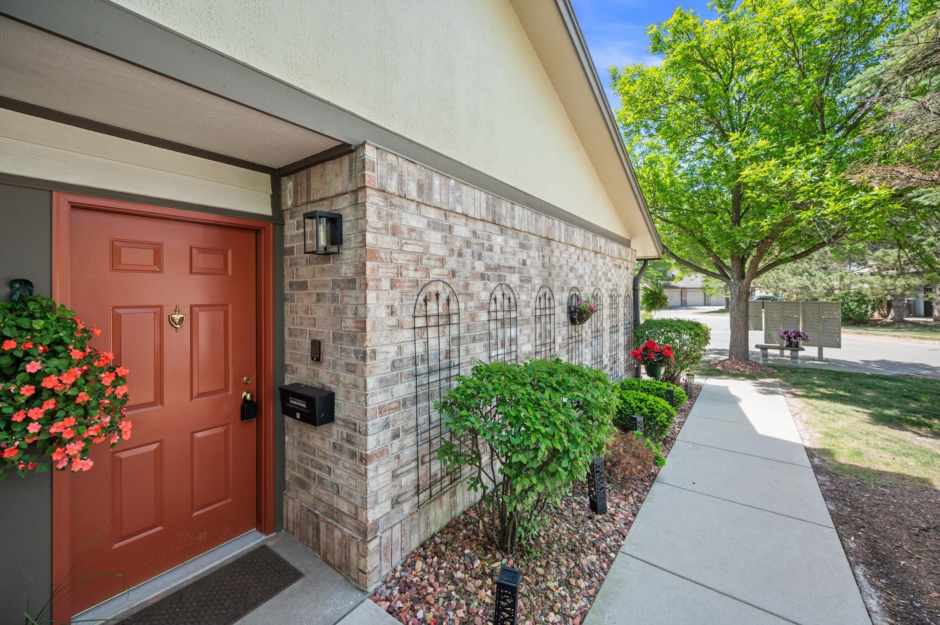 500 West Bender Road, Unit 61 Glendale, WI 53217 - Photo 2 of 36 Private Entrance