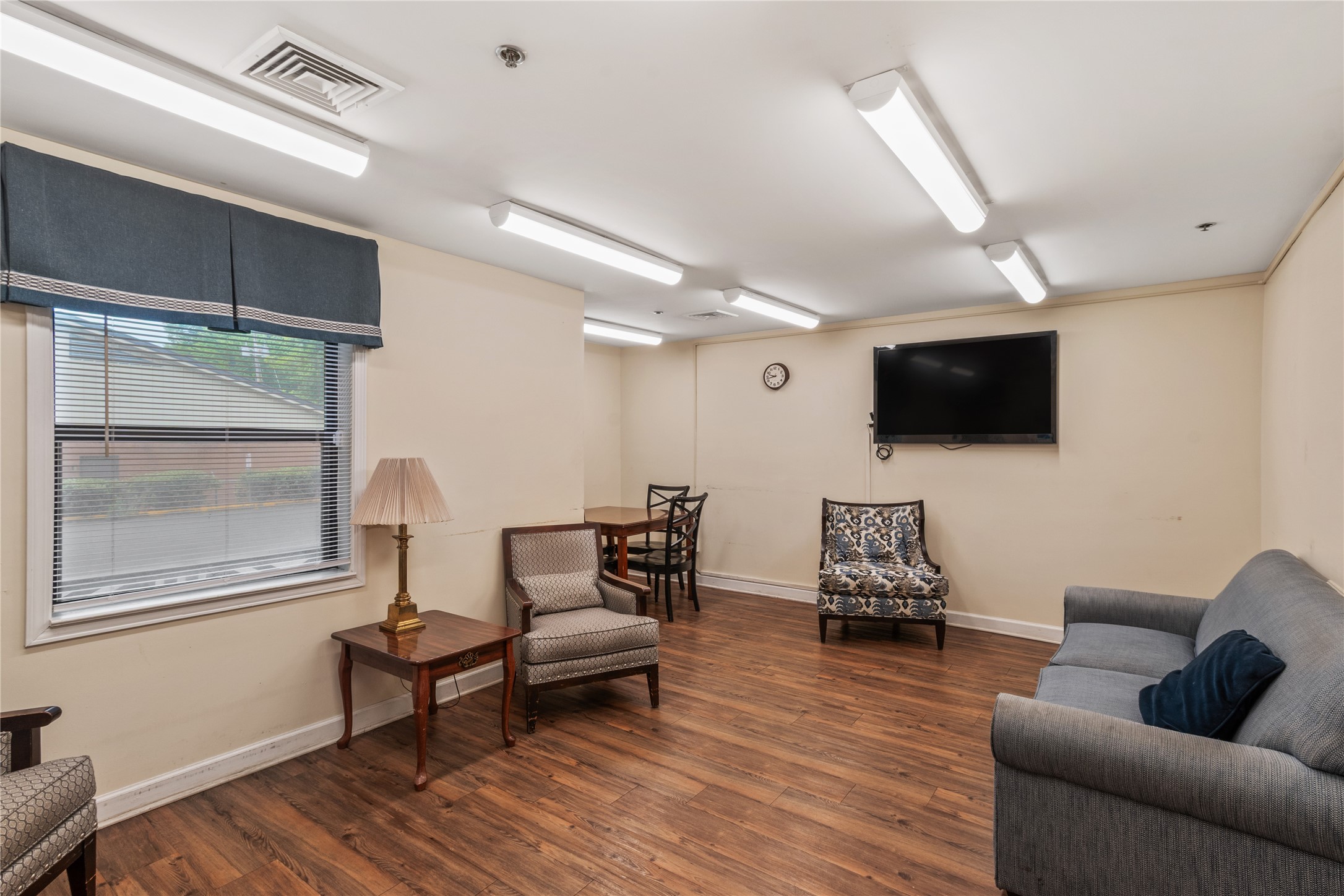 1360 East Alcy Road Memphis, TN 38106 - Photo 4 of 14