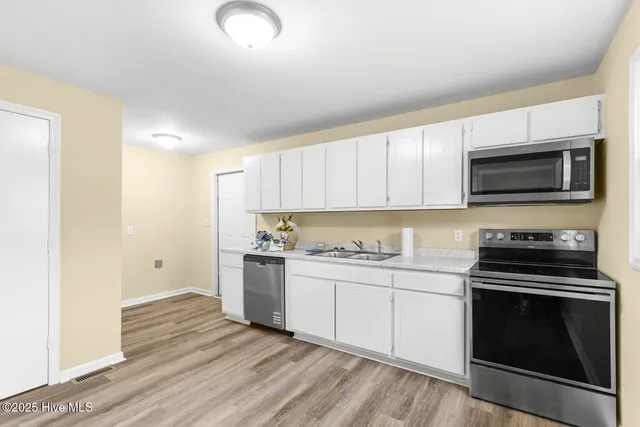 $309,000 | 406 Carole Drive, Jacksonville, NC 28540