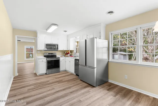 $309,000 | 406 Carole Drive, Jacksonville, NC 28540