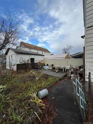 $568,000 | 147-03 111th Avenue | Jamaica