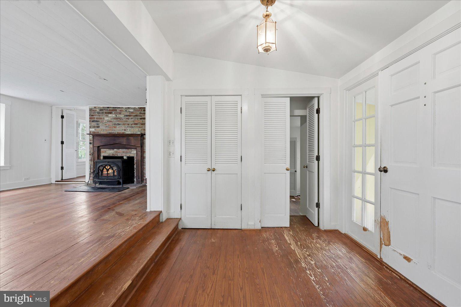 2674 5 Points Road Marshall, VA 20115 - Photo 27 of 72 Entry Foyer to Dining Room and Great Room