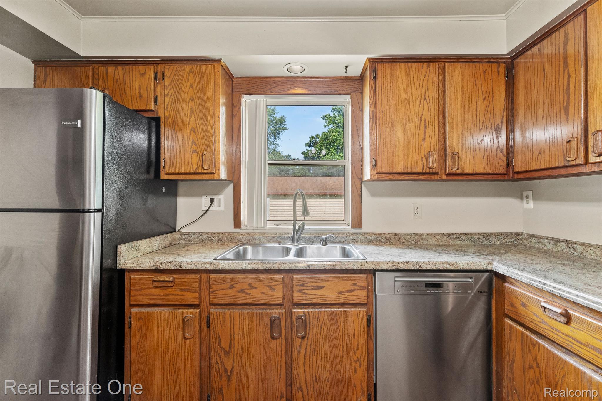 43590 Harris Road Belleville, MI 48111 - Photo 10 of 28 Gallery Image 10