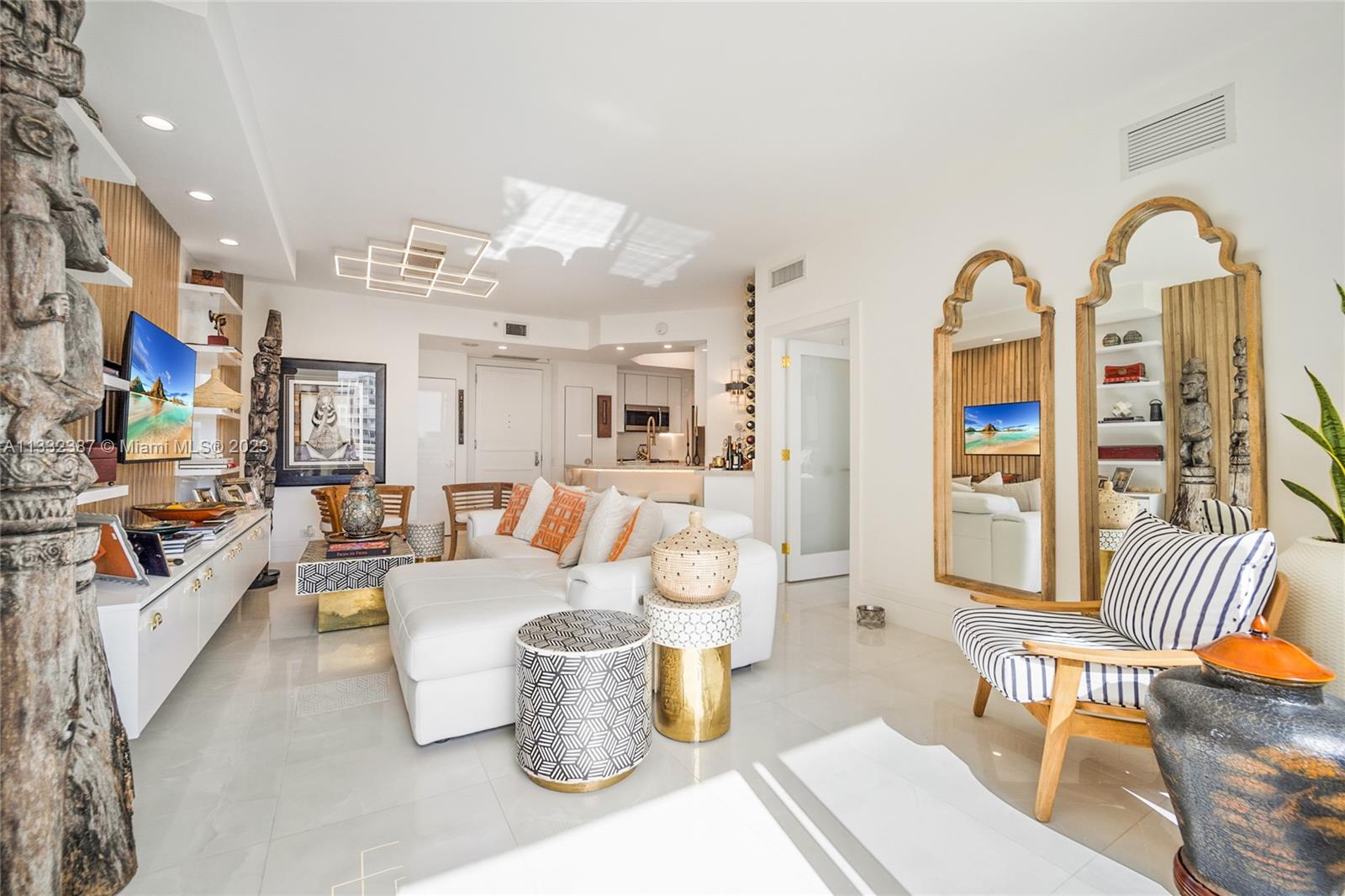 888 Brickell Key Drive, Unit 802 Miami, FL 33131 - Photo 2 of 42