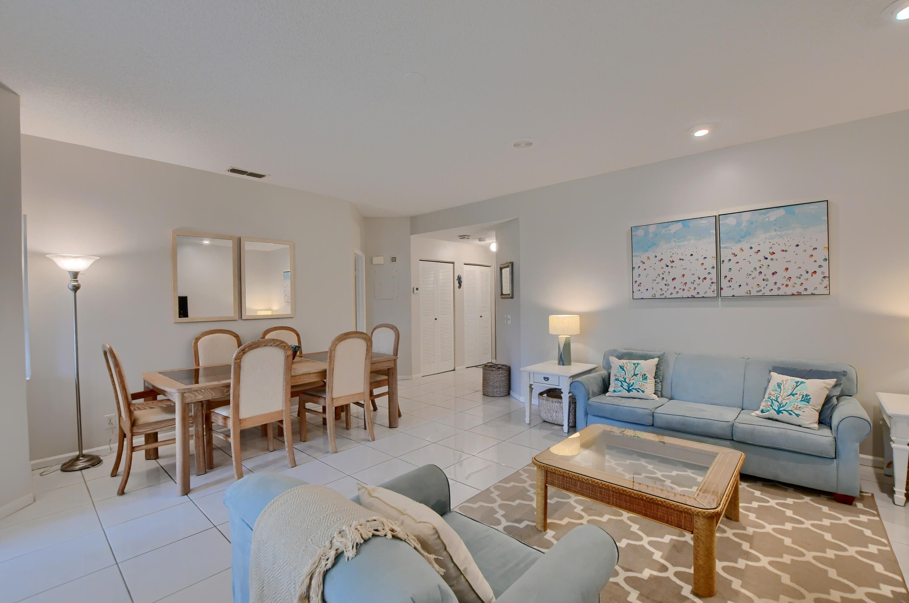 6563 Via Regina Boca Raton, FL 33433 - Photo 7 of 24 living room