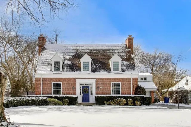 $1,595,000 | 909 Locust Road, Wilmette, IL 60091