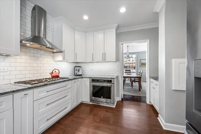 $1,595,000 | 909 Locust Road, Wilmette, IL 60091