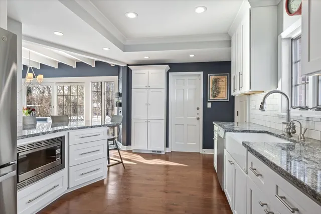 $1,595,000 | 909 Locust Road, Wilmette, IL 60091