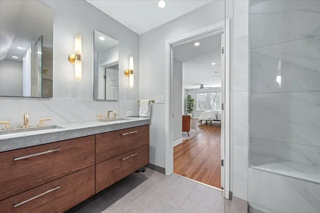 $1,595,000 | 909 Locust Road, Wilmette, IL 60091