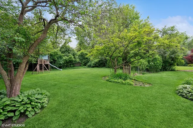 $1,595,000 | 909 Locust Road, Wilmette, IL 60091
