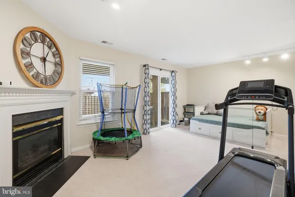 $709,000 | 6601 Lavinus Lane, Alexandria, VA 22315