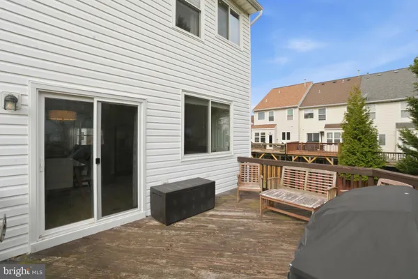 $709,000 | 6601 Lavinus Lane, Alexandria, VA 22315