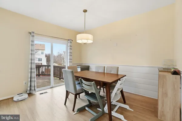 $709,000 | 6601 Lavinus Lane, Alexandria, VA 22315