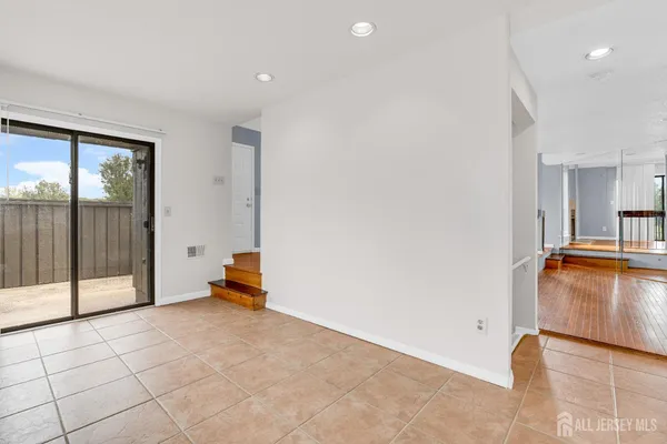 $592,000 | 384 Westgate Drive, Edison, NJ 08820