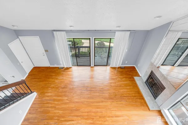 $592,000 | 384 Westgate Drive, Edison, NJ 08820