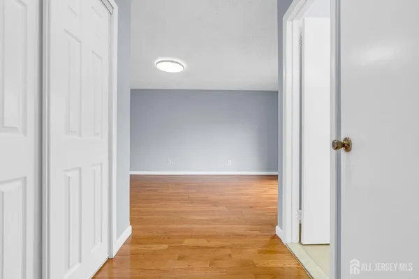 $592,000 | 384 Westgate Drive, Edison, NJ 08820