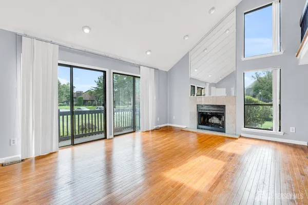 $592,000 | 384 Westgate Drive, Edison, NJ 08820